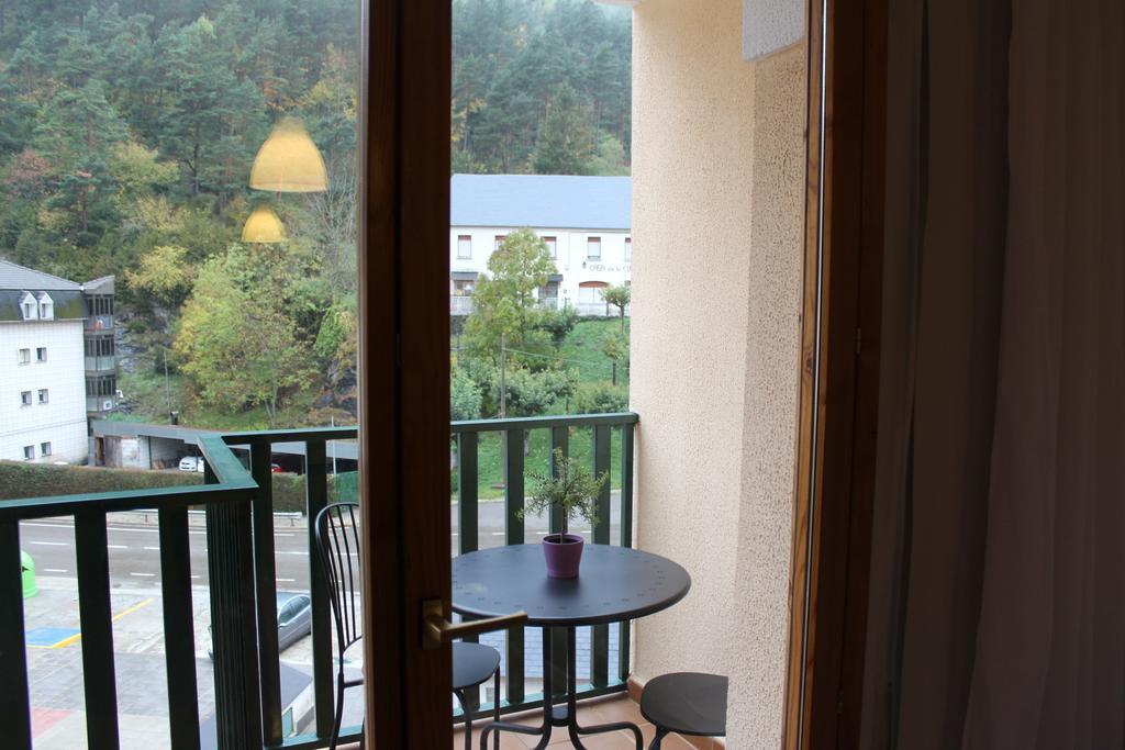 Appartamento Vivienda Turistica Pirineos XXI Canfranc Camera foto